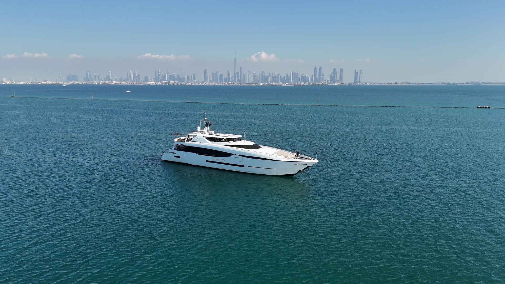 Dubai Marina: New Year Eve Dinner Cruise Live Entertainment