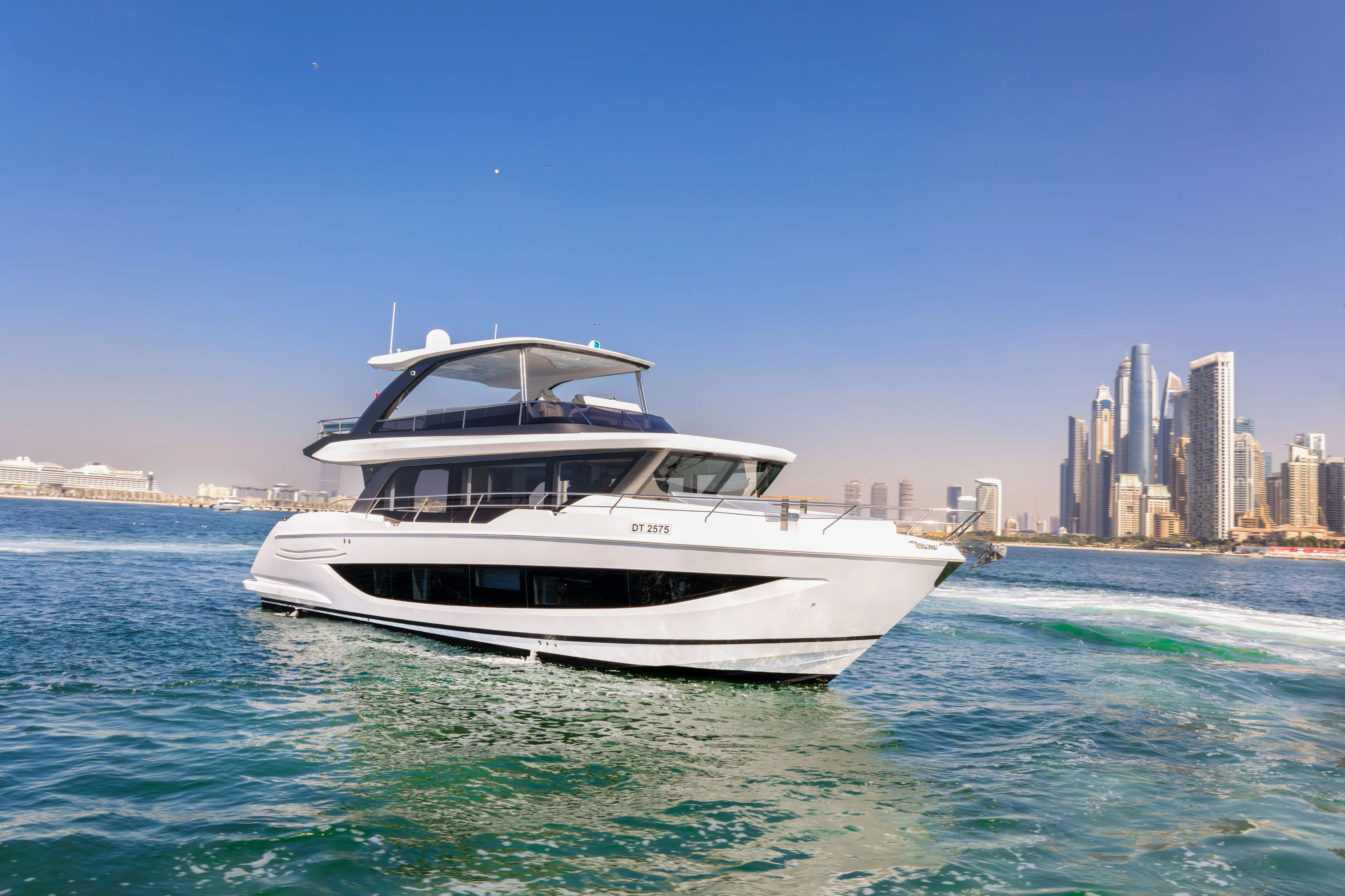 Apex by Seven Yachts, photo 3
