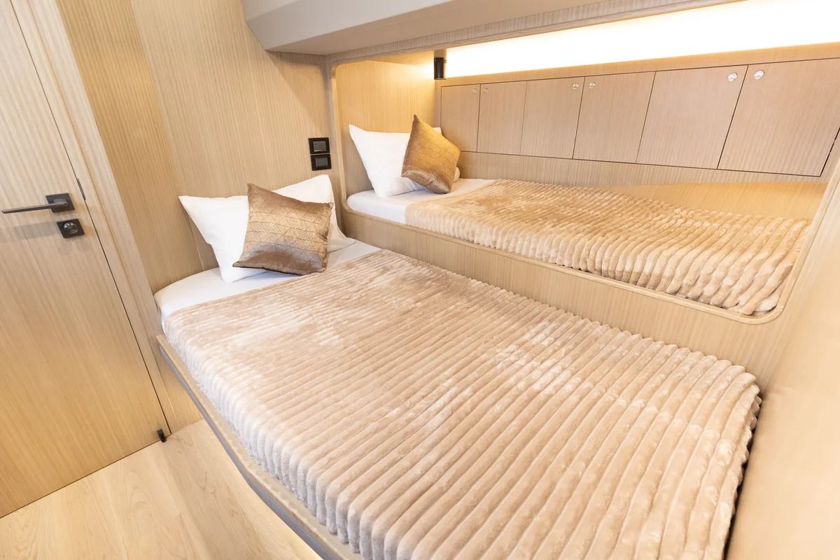 Infinity by Seven Yachts, photo 31