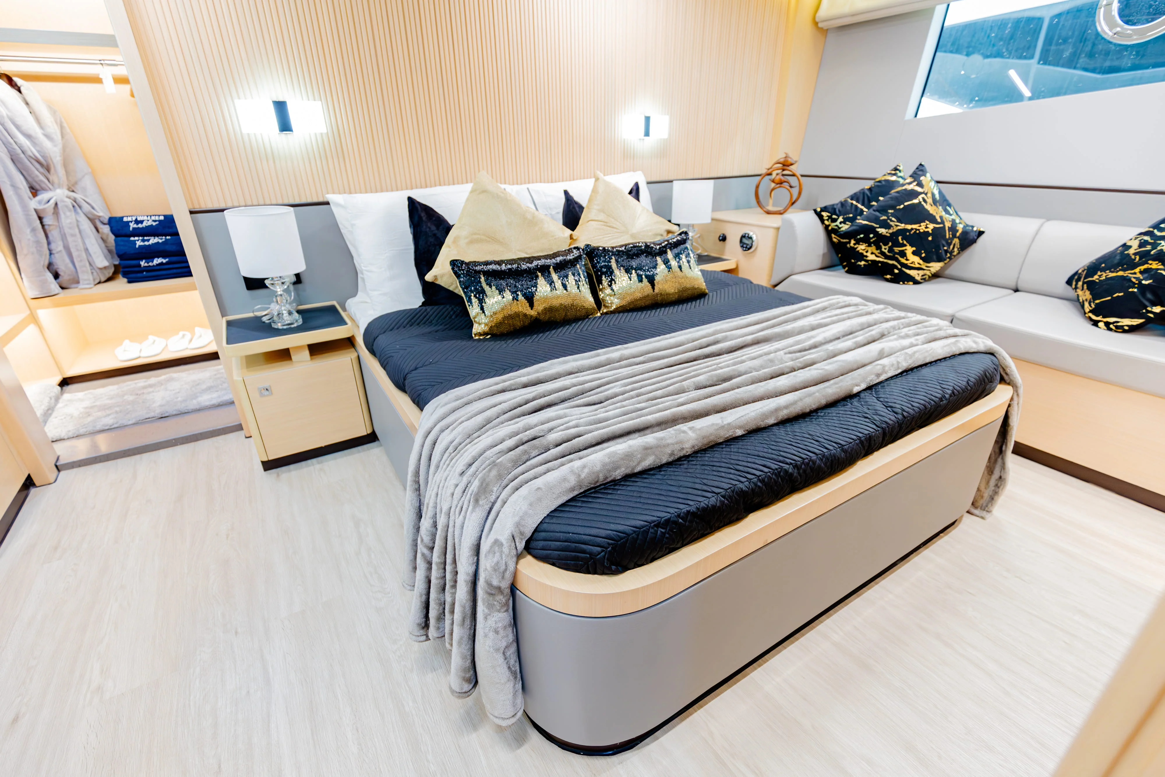 Reno by Seven Yachts, photo 21