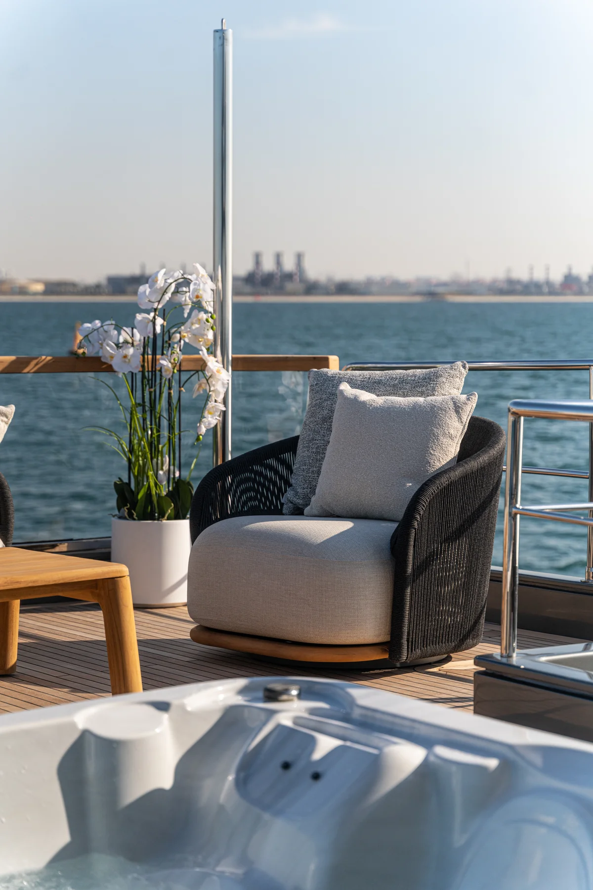 Spectre by Seven Yachts, photo 4