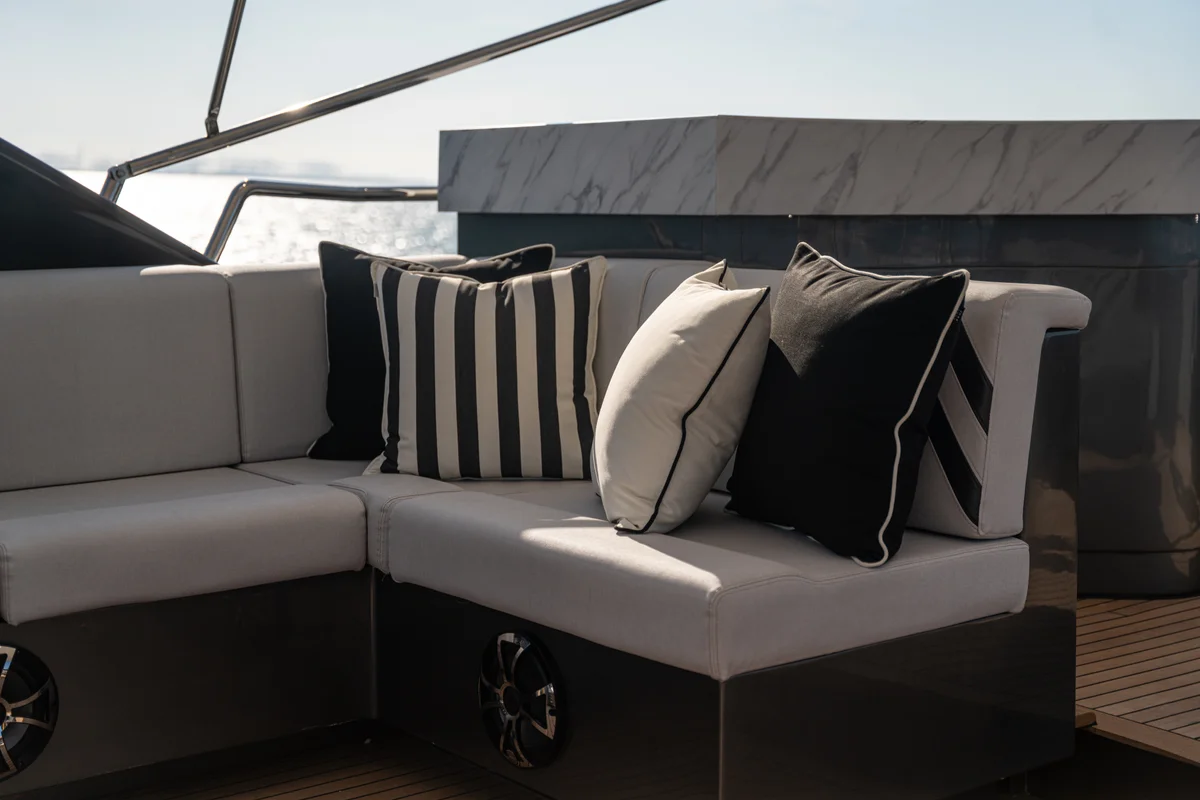 Spectre by Seven Yachts, photo 7